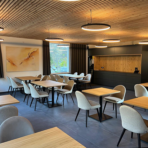 Tunetsch_Speisesaal_1.jpg
